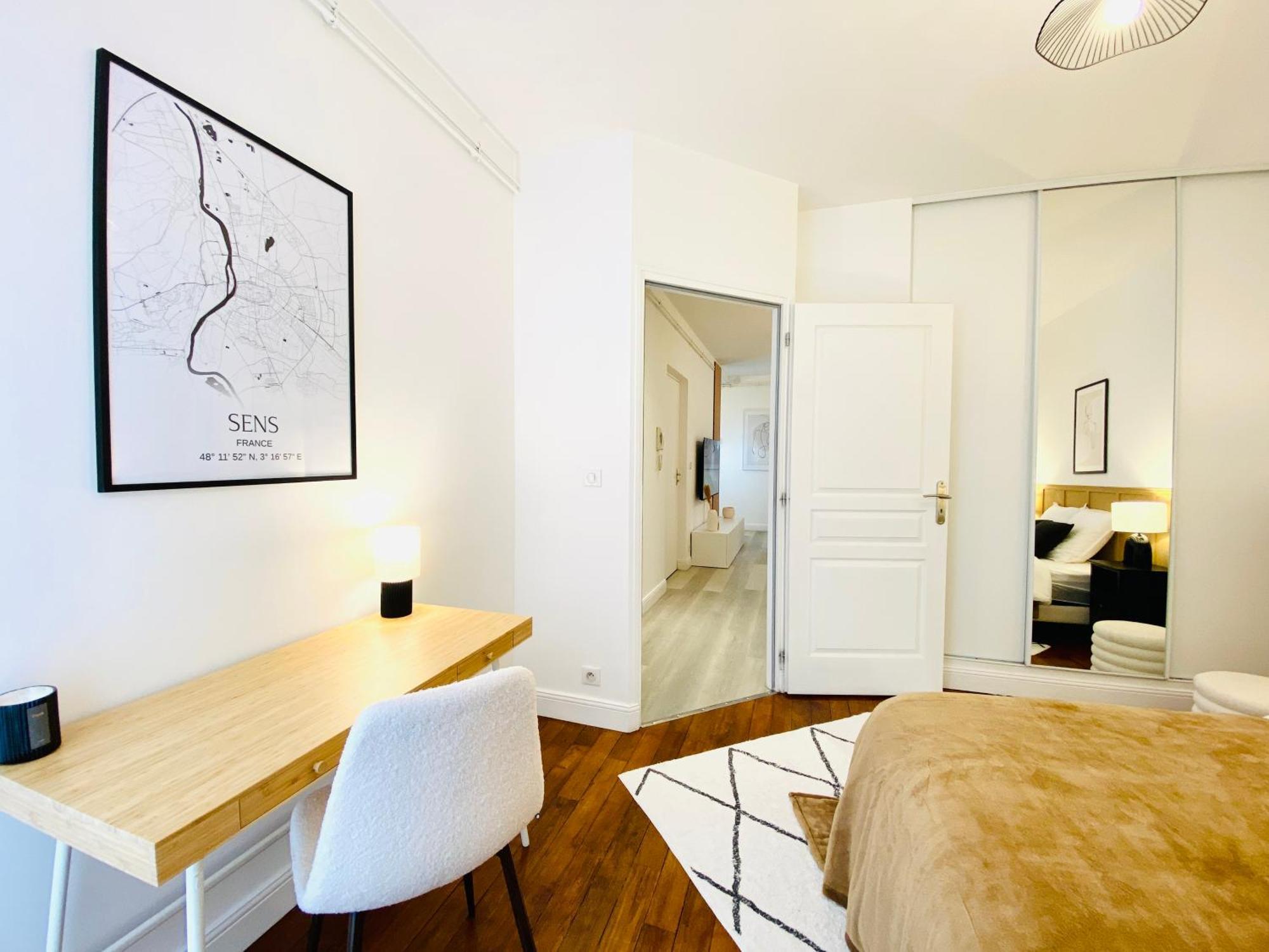 Le Subtil - Best Keys - Elegance & Confort - 2 Chambres Separees - Lit Queen Size - Smart Tv Netflix - Entre Gare & Centre Ville - A 1H De Paris - Wifi Fibre - Check-In Autonome Sens Εξωτερικό φωτογραφία