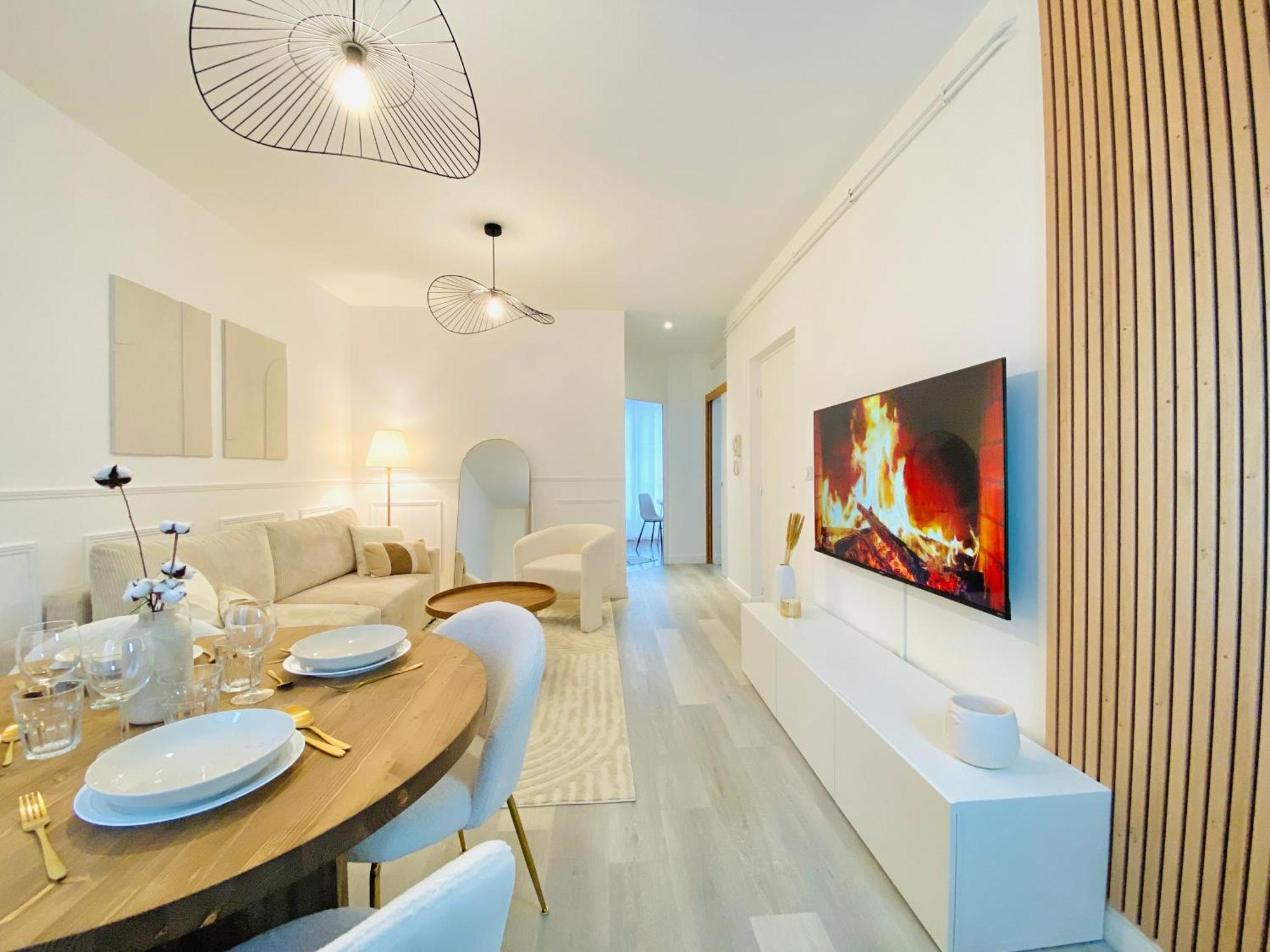 Le Subtil - Best Keys - Elegance & Confort - 2 Chambres Separees - Lit Queen Size - Smart Tv Netflix - Entre Gare & Centre Ville - A 1H De Paris - Wifi Fibre - Check-In Autonome Sens Εξωτερικό φωτογραφία